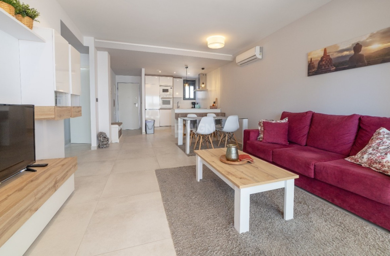 Resale - Apartment / flat - El Raso - Costa Blanca