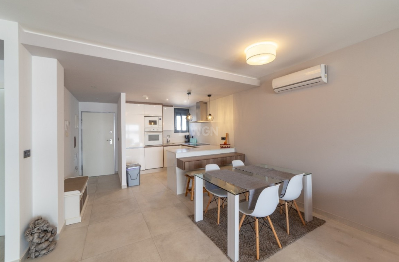 Resale - Apartment / flat - El Raso - Costa Blanca