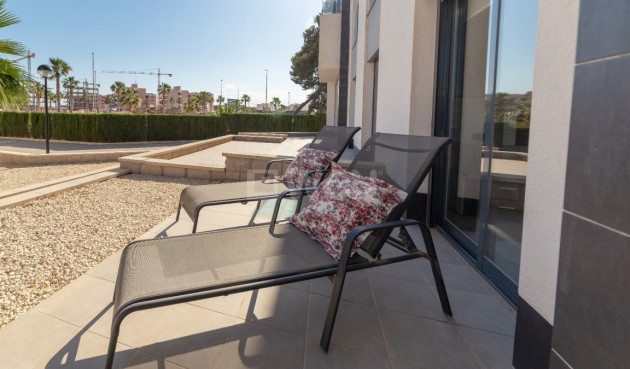 Resale - Apartment / flat - El Raso - Costa Blanca