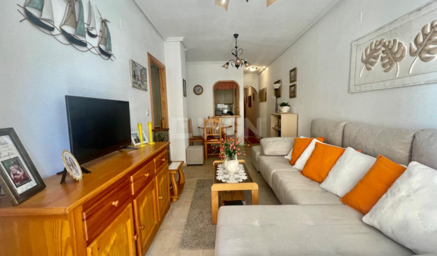 Resale - Apartment / flat - Torrevieja - Centro