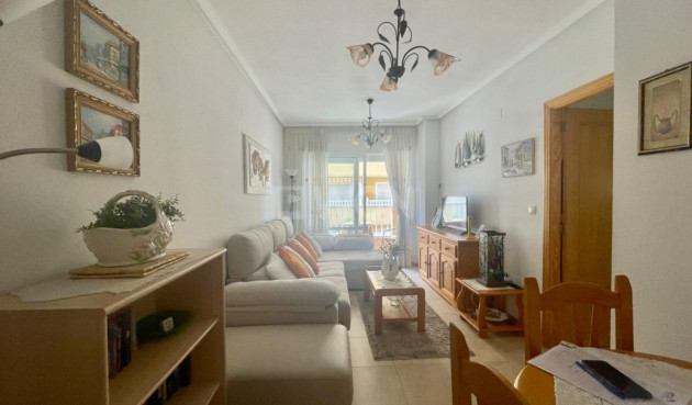 Resale - Apartment / flat - Torrevieja - Centro