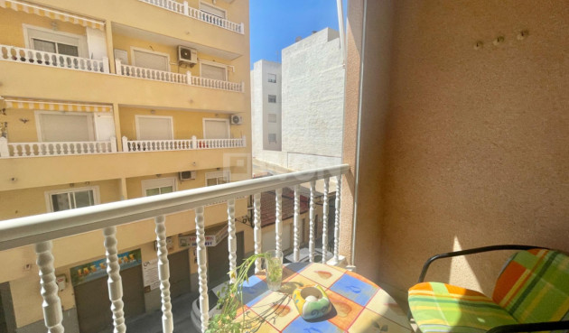 Resale - Apartment / flat - Torrevieja - Centro