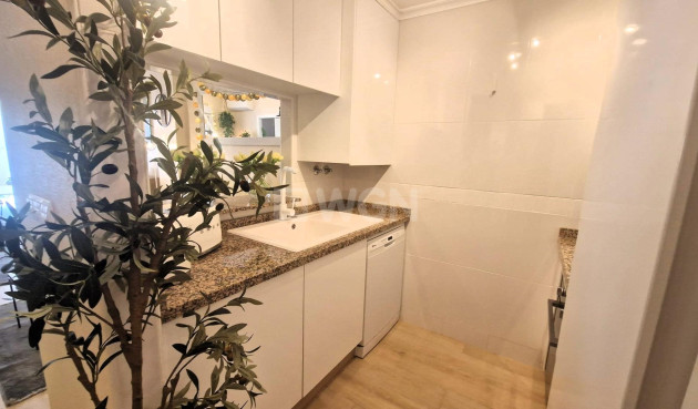 Resale - Apartment / flat - Torrevieja - Torreblanca