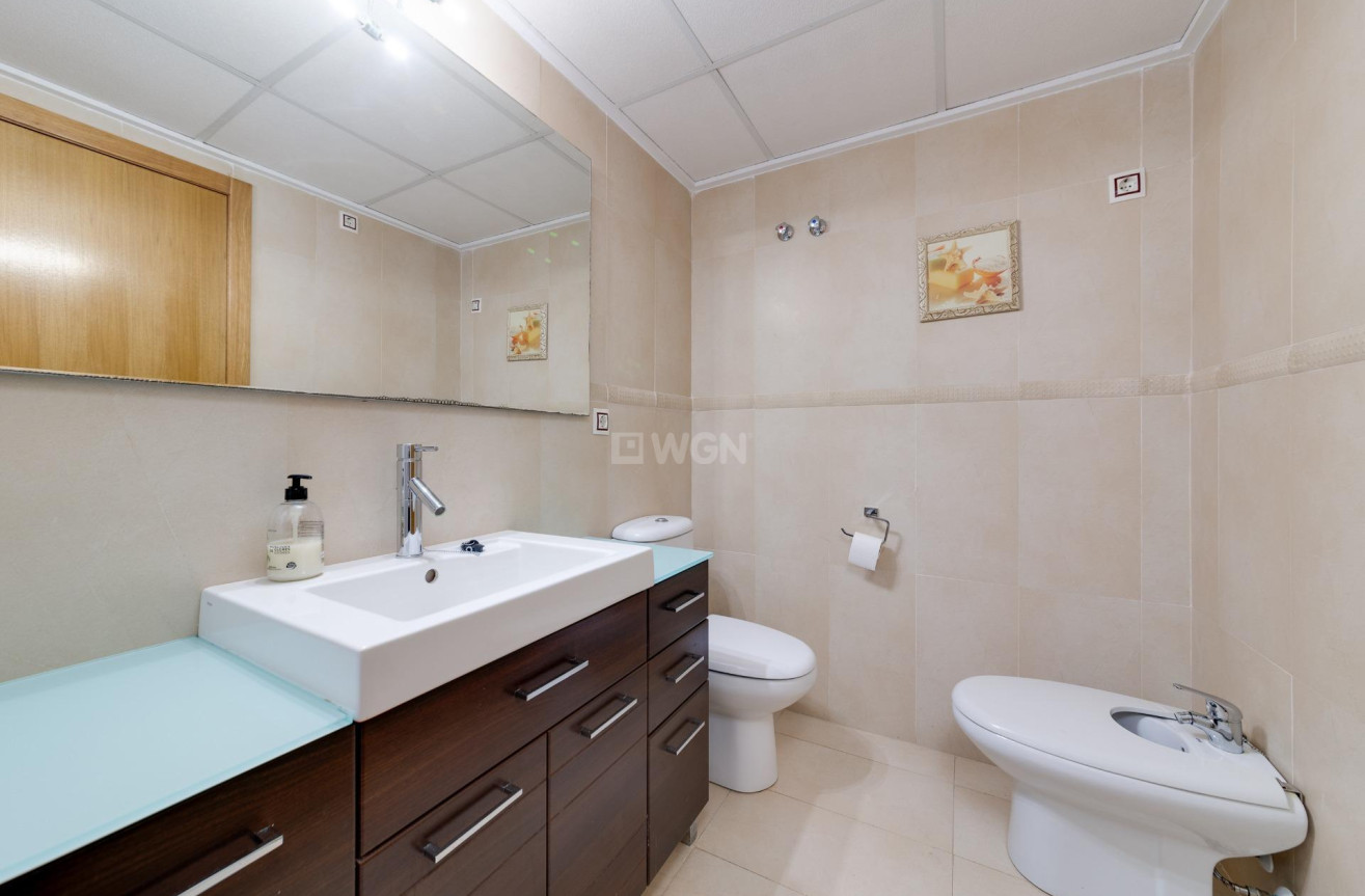 Reventa - Apartamento / piso - Torrevieja - Centro