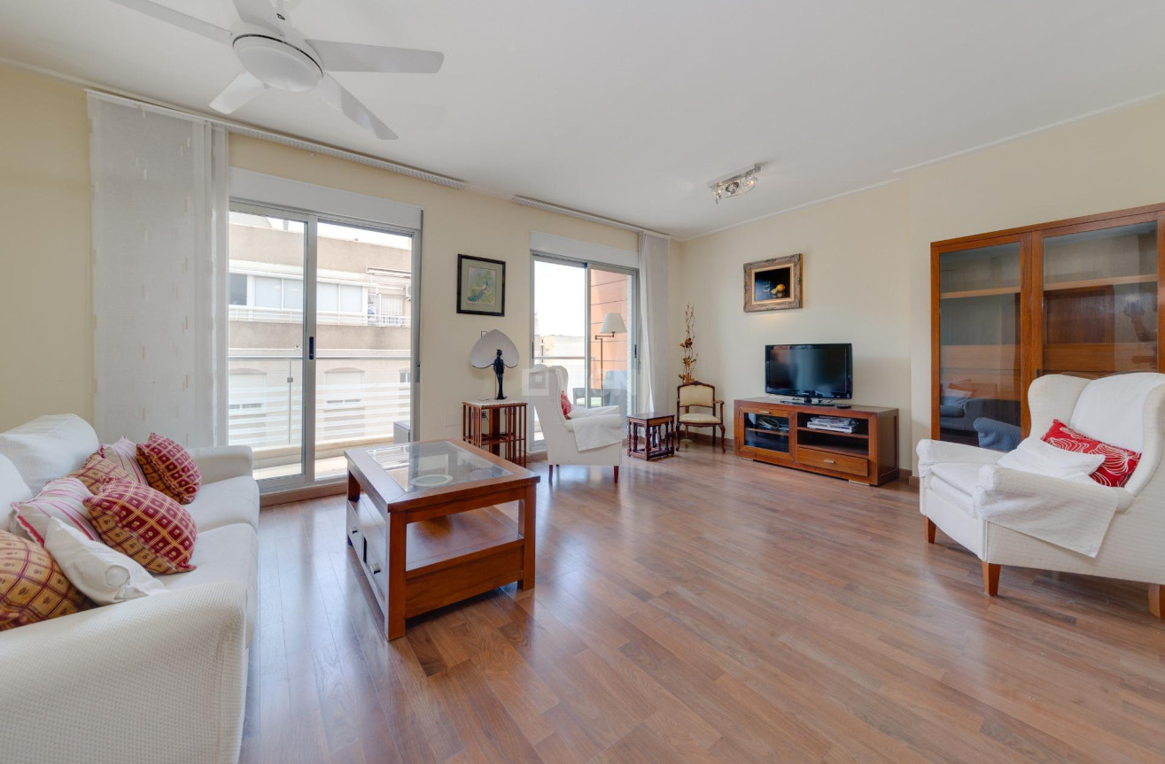 Resale - Apartment / flat - Torrevieja - Centro