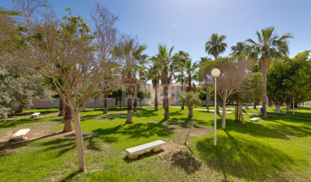 Resale - Townhouse - Torrevieja - Aguas Nuevas 2