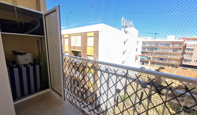 Reventa - Apartamento / piso - Torrevieja - Paseo Maritimo