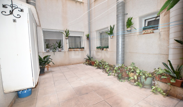 Resale - Apartment / flat - Torrevieja - Costa Blanca