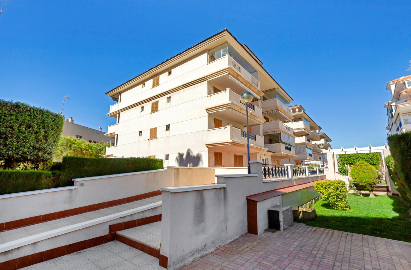 Resale - Apartment / flat - Torrevieja - La Mata