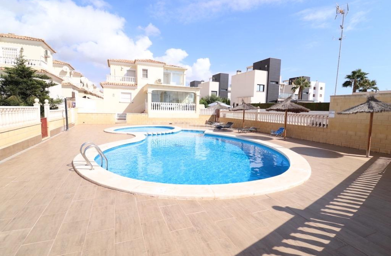 Resale - Villa - Orihuela Costa - Costa Blanca