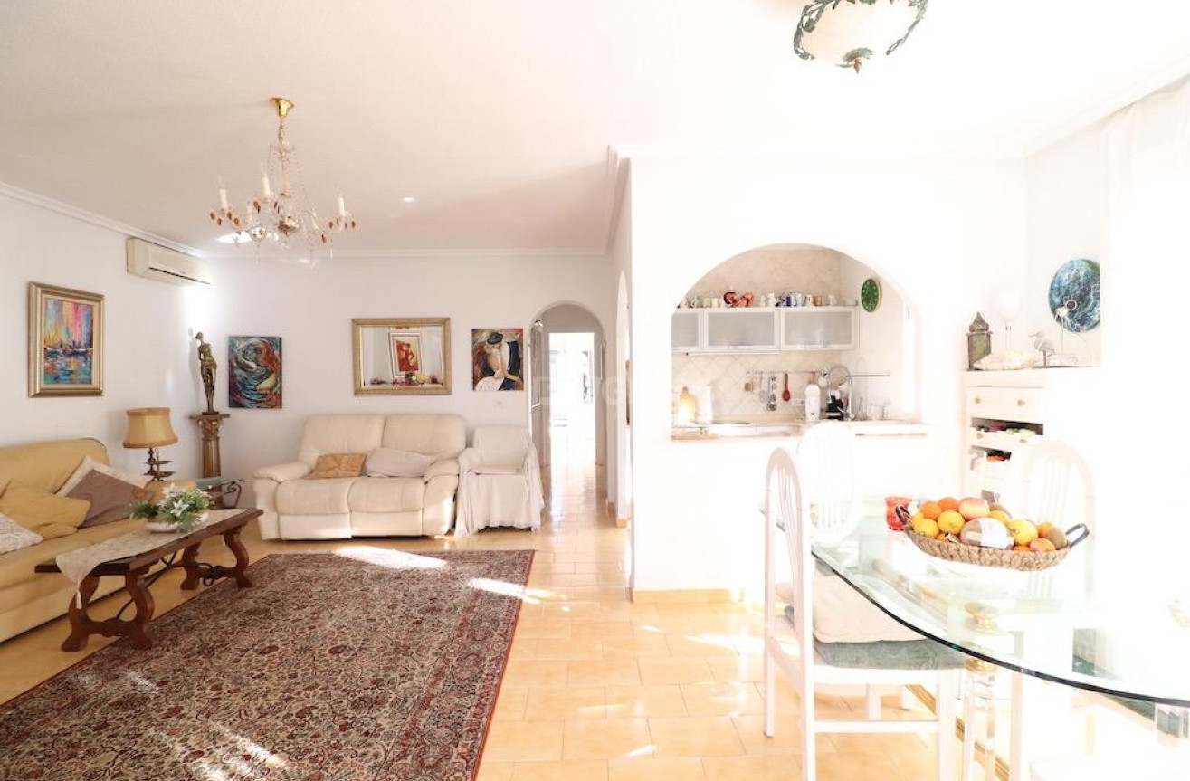 Resale - Villa - Orihuela Costa - Costa Blanca