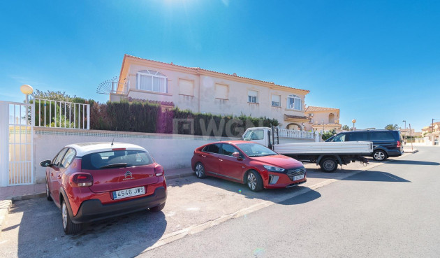 Resale - Bungalow - Torrevieja - Aguas Nuevas 1