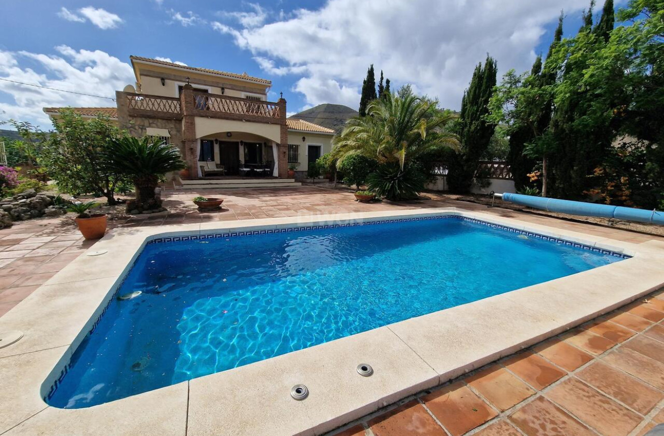 Resale - Villa - Vinuela - Inland