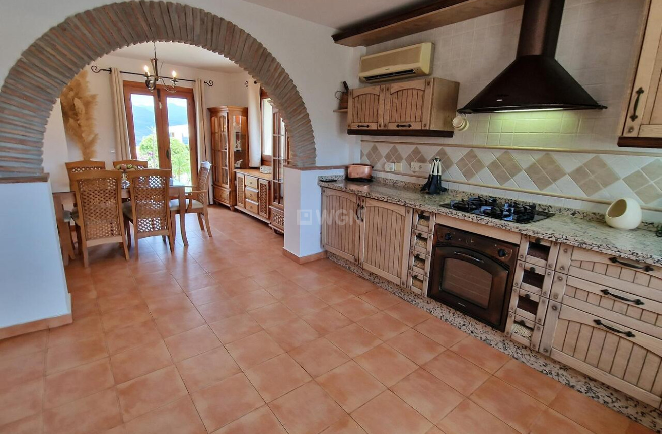 Resale - Villa - Vinuela - Inland