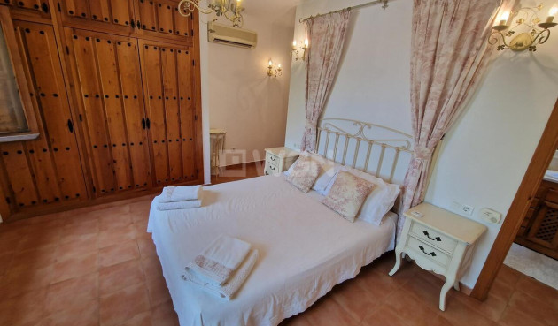 Resale - Villa - Vinuela - Inland