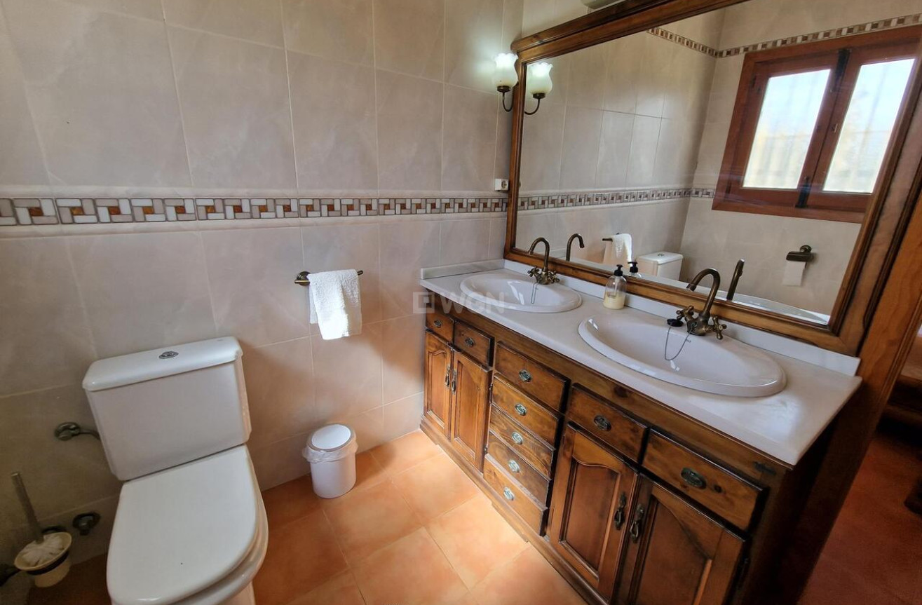 Resale - Villa - Vinuela - Inland