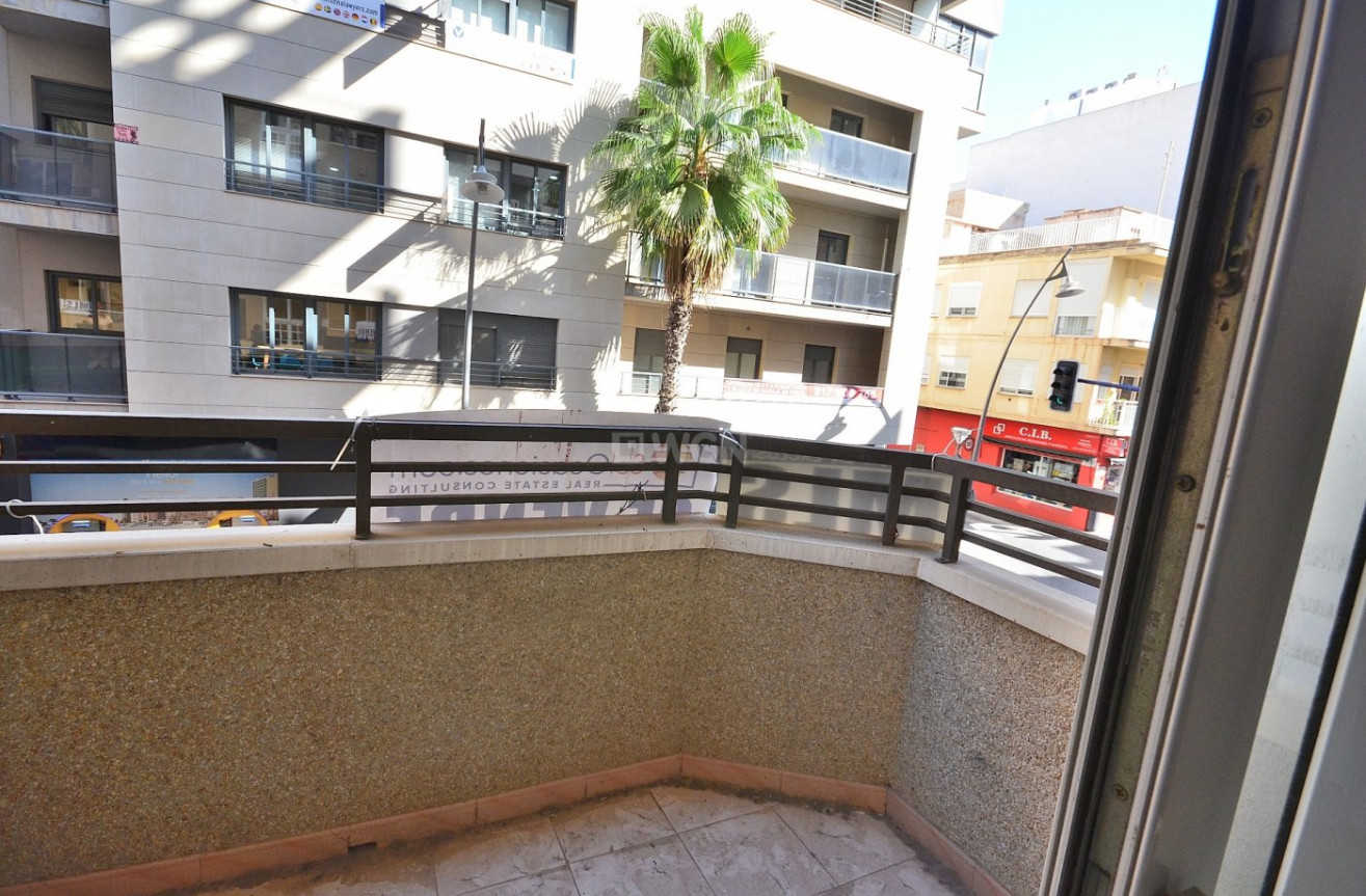 Resale - Apartment / flat - Torrevieja - Centro