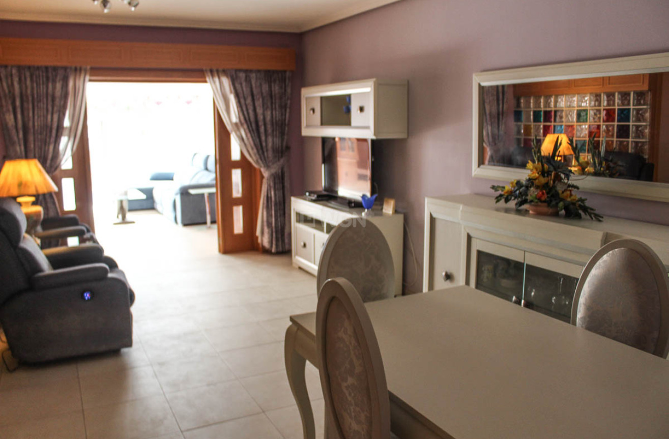 Resale - Villa - Torrevieja - Costa Blanca