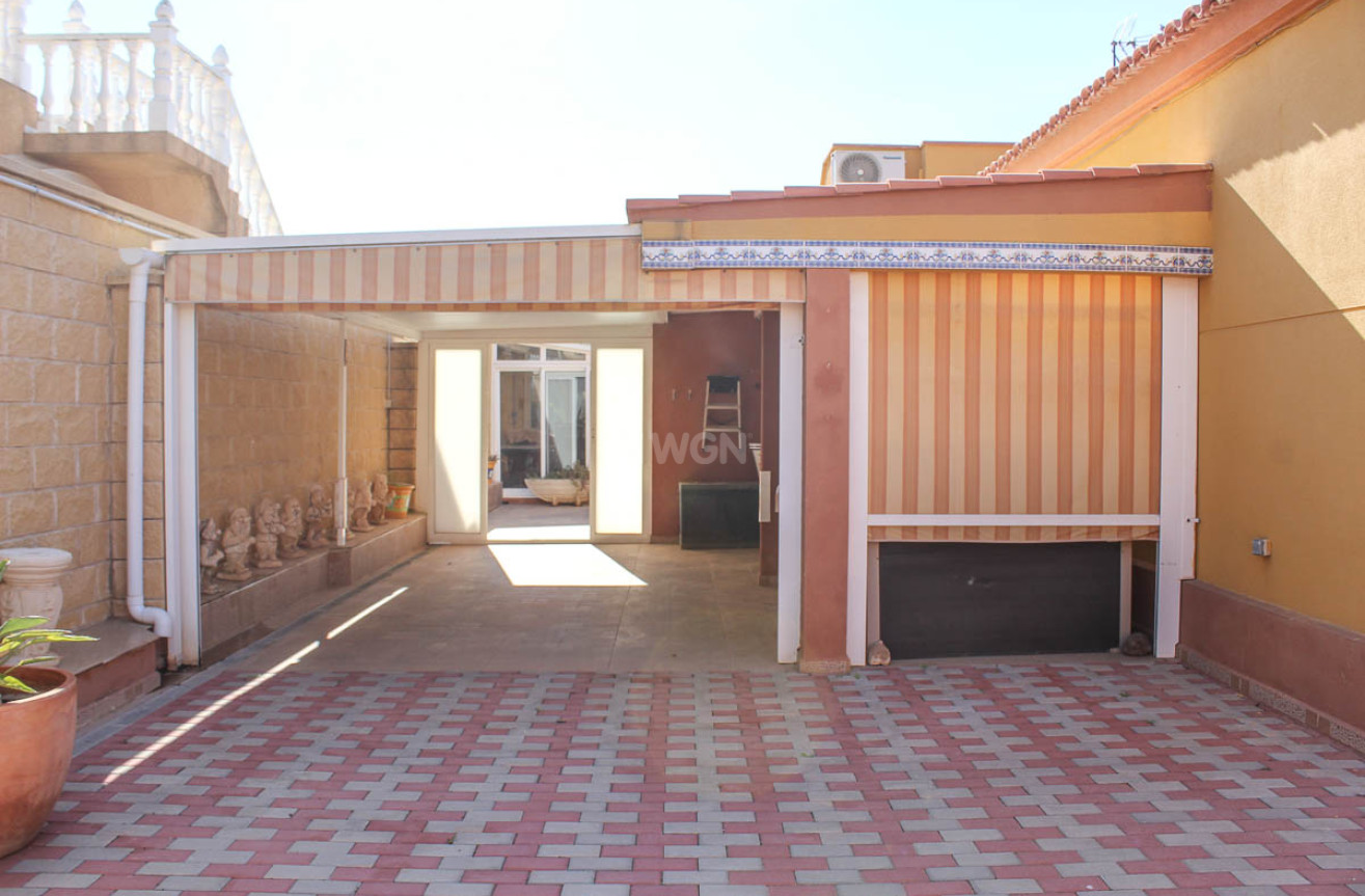 Resale - Villa - Torrevieja - Costa Blanca