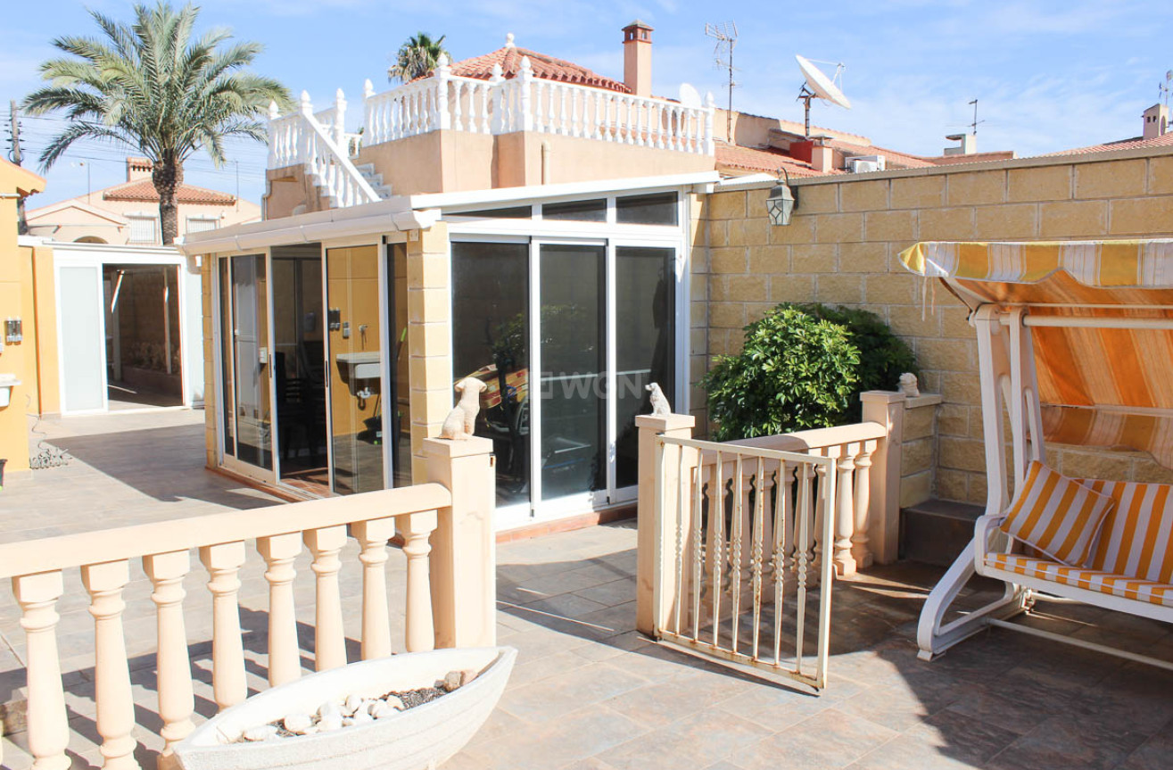 Resale - Villa - Torrevieja - Costa Blanca