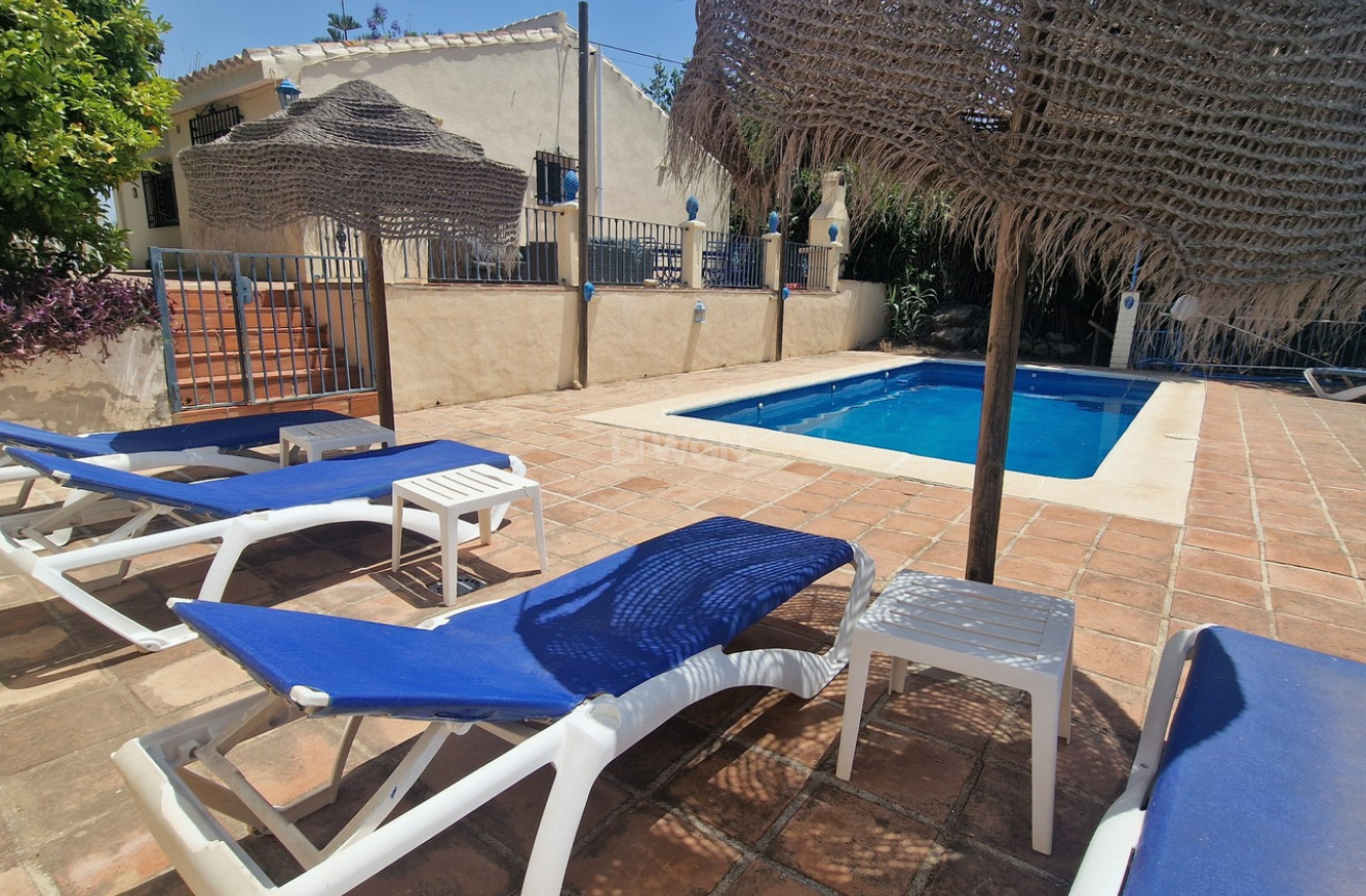 Resale - Villa - Los Romanes - Inland