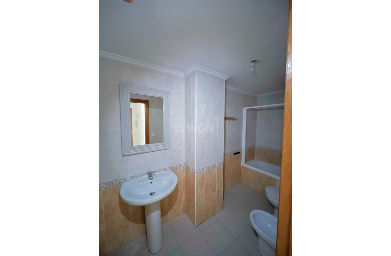 Resale - Apartment / flat - Torrevieja - Playa del Cura