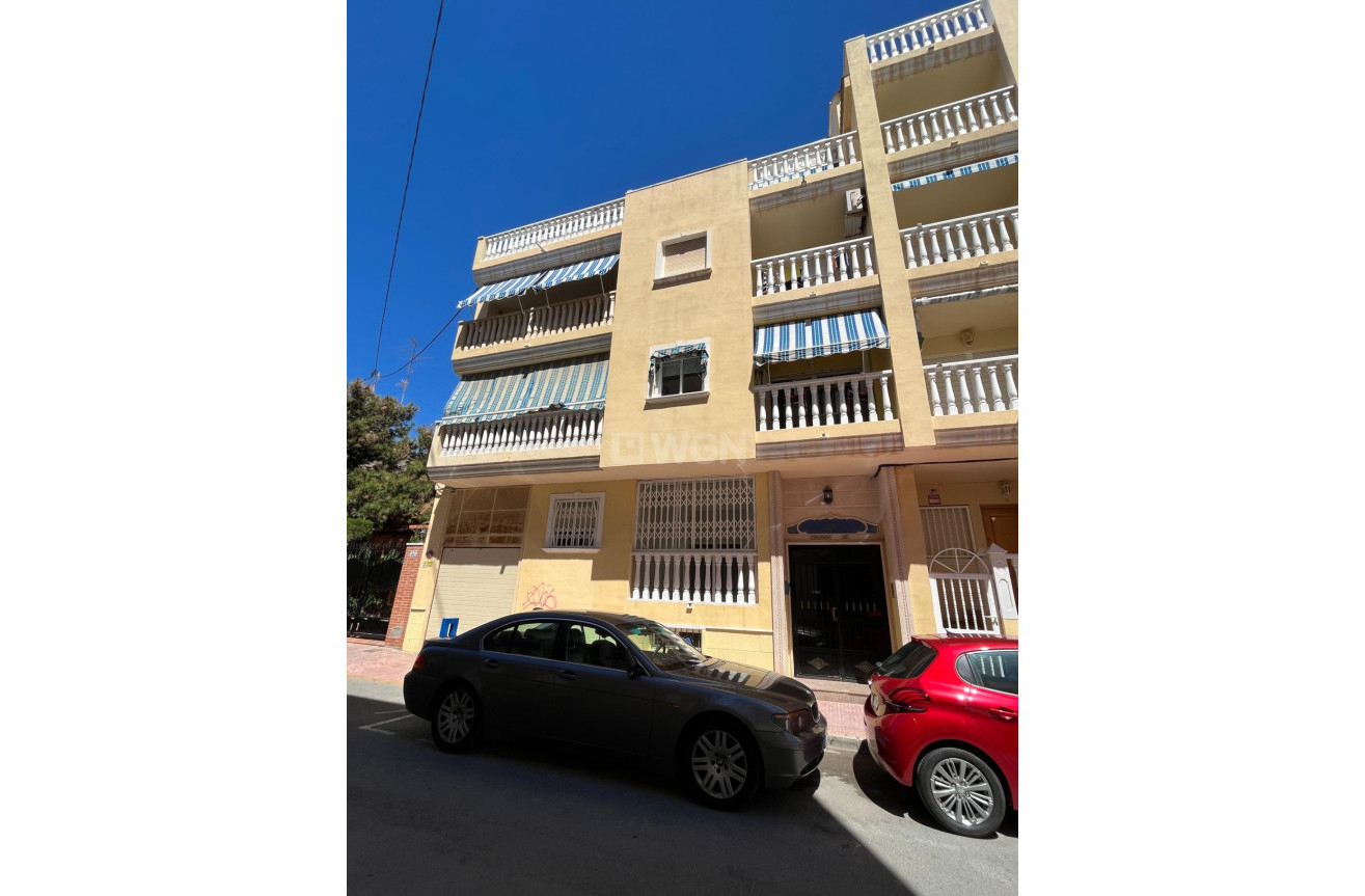 Resale - Apartment / flat - Torrevieja - Playa del Cura