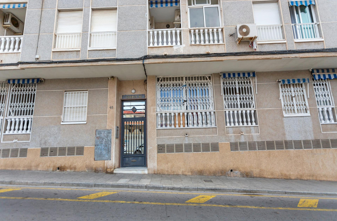 Resale - Apartment / flat - Torrevieja - Estacion De Autobuses