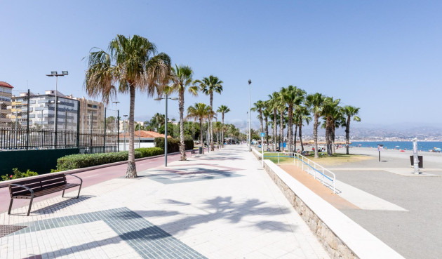 Reventa - Villa - Torre del Mar - Centro