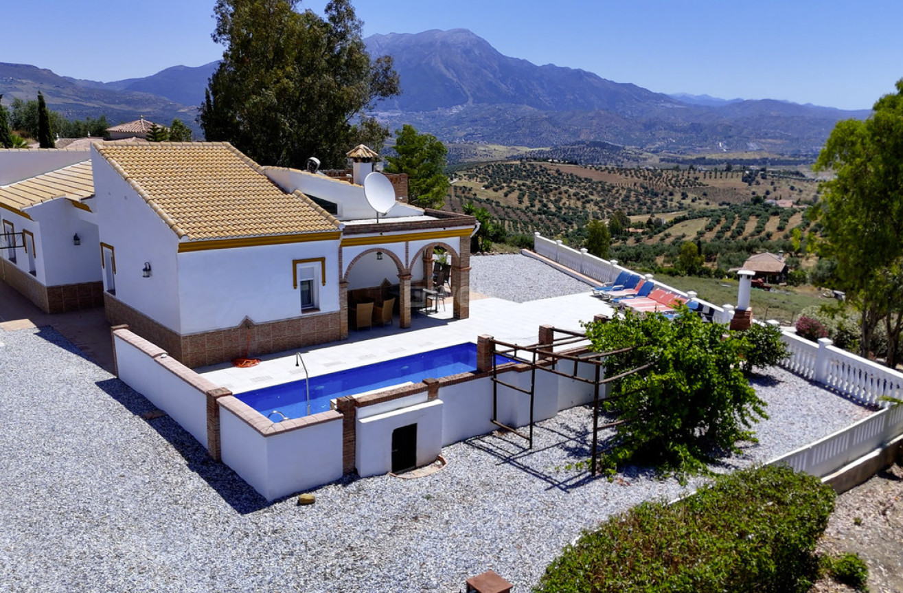 Reventa - Villa - Vinuela - Inland