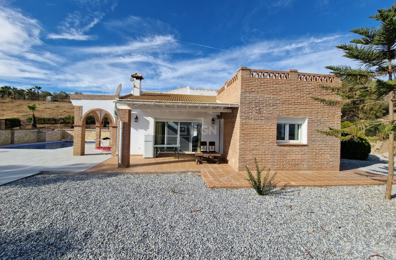 Reventa - Villa - Vinuela - Inland