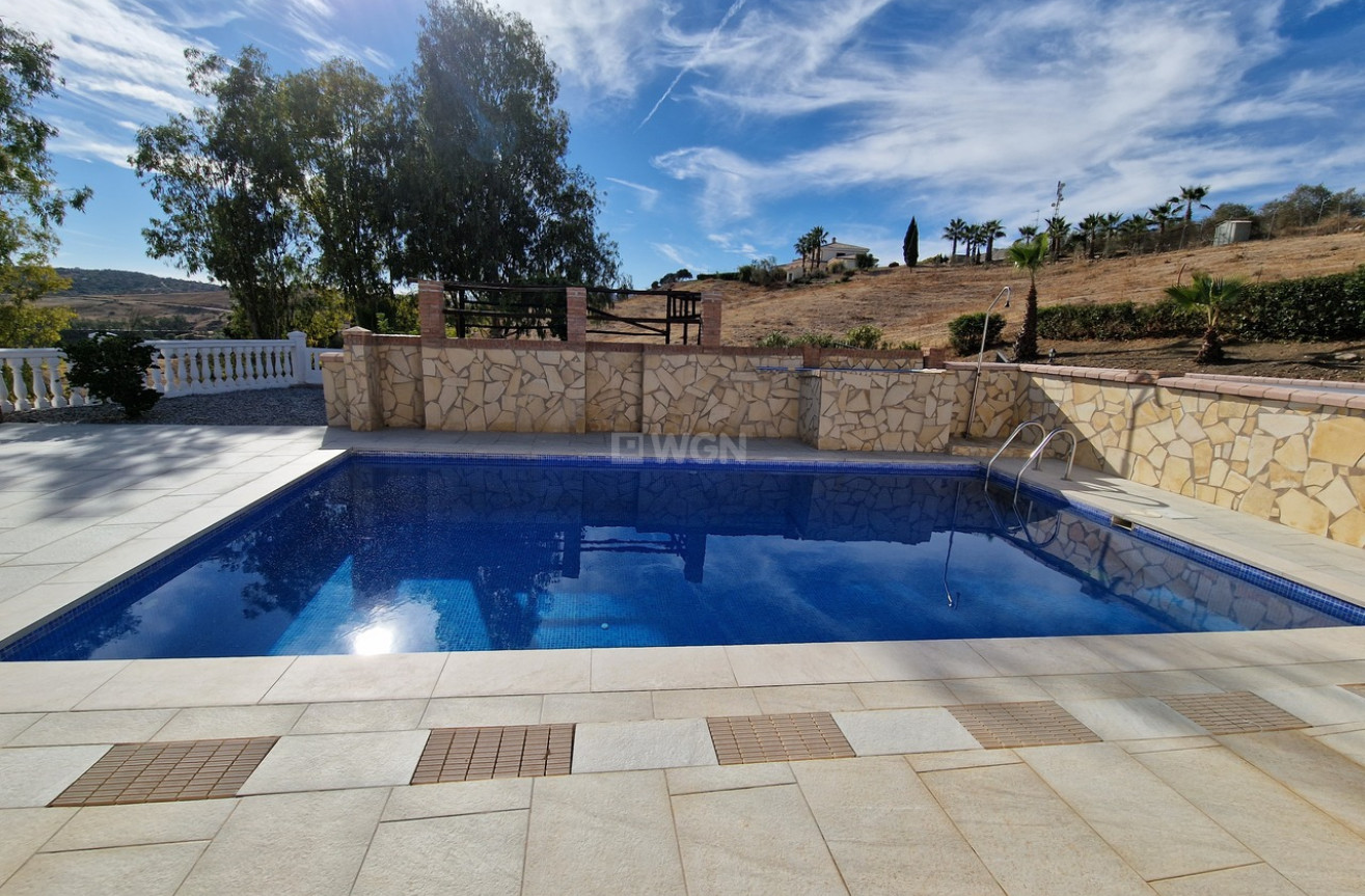 Resale - Villa - Vinuela - Inland