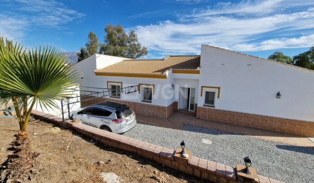 Resale - Villa - Vinuela - Inland