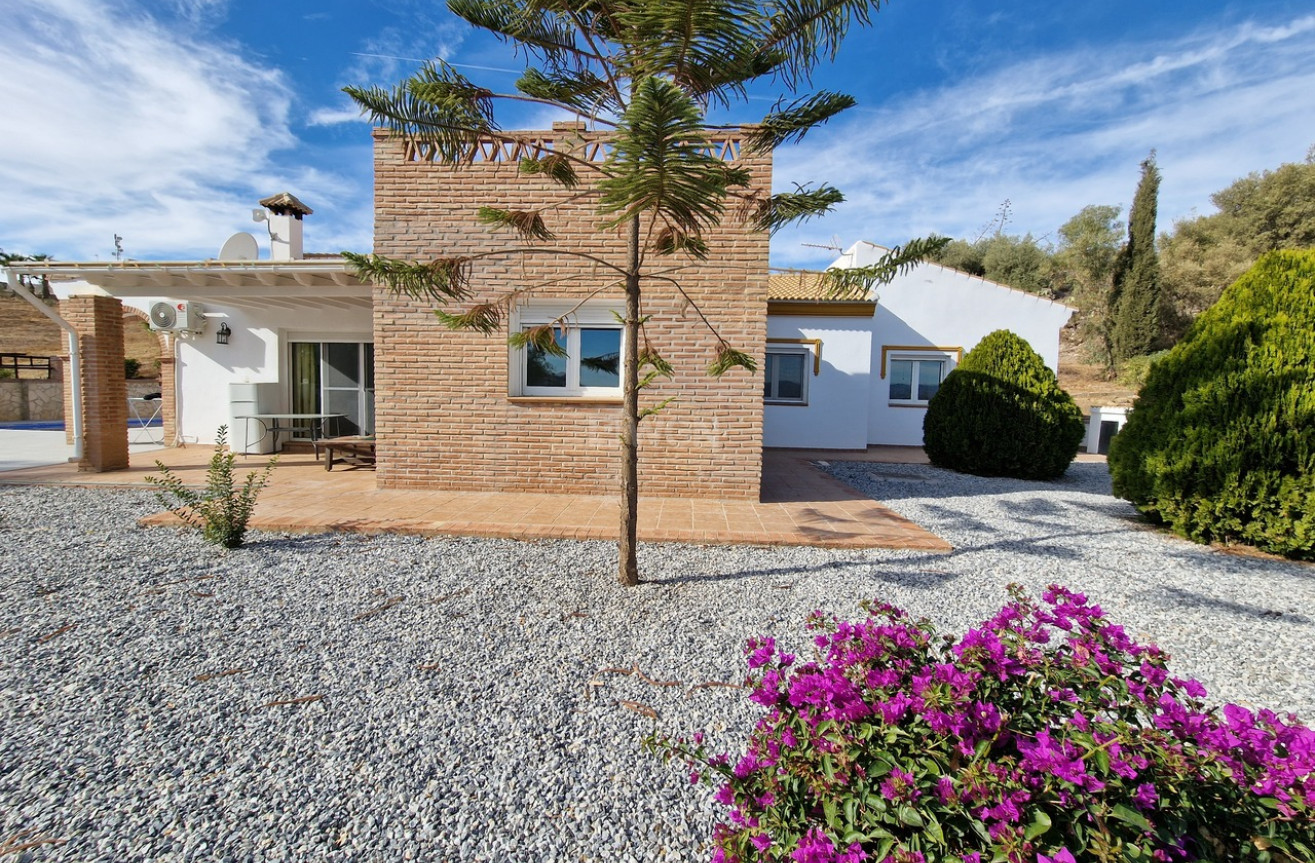 Resale - Villa - Vinuela - Inland