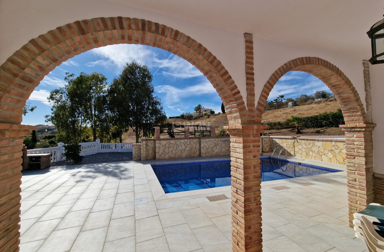 Reventa - Villa - Vinuela - Inland