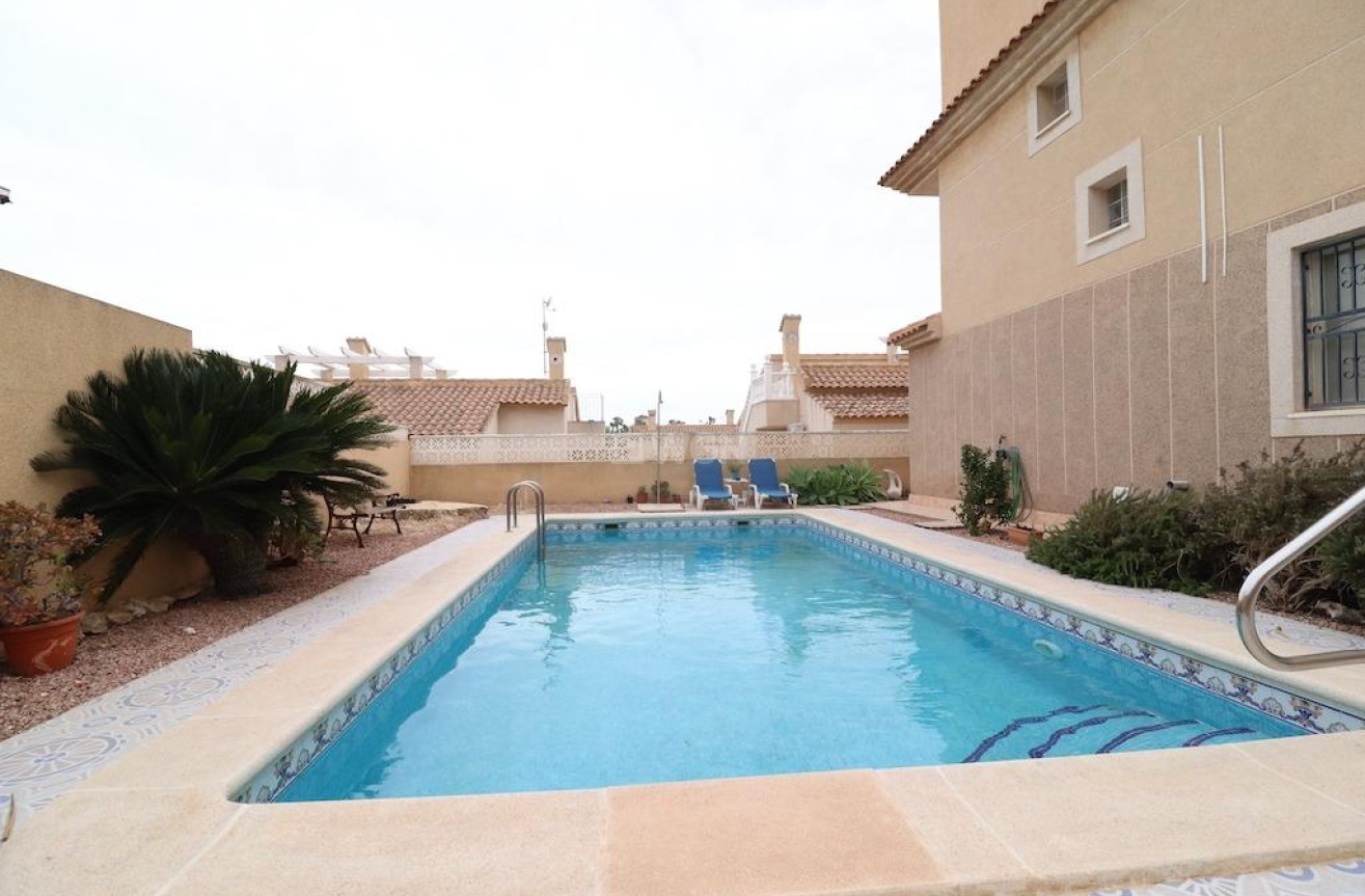 Odsprzedaż - Villa - Orihuela Costa - Costa Blanca