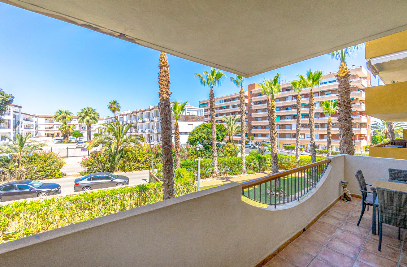 Resale - Apartment / flat - Punta Prima - Costa Blanca