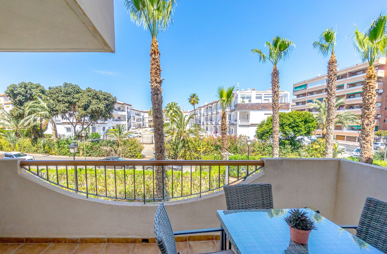 Resale - Apartment / flat - Punta Prima - Costa Blanca