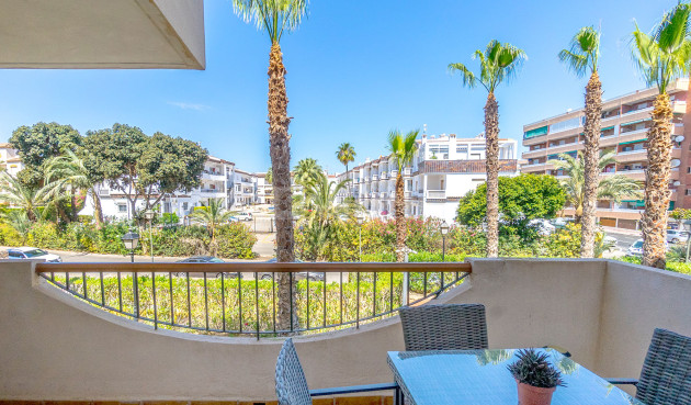 Resale - Apartment / flat - Punta Prima - Costa Blanca