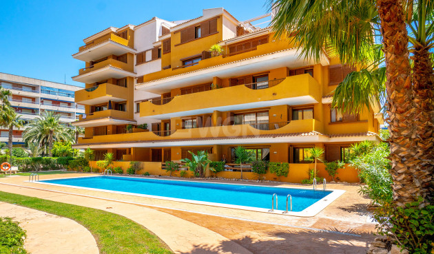 Resale - Apartment / flat - Punta Prima - Costa Blanca