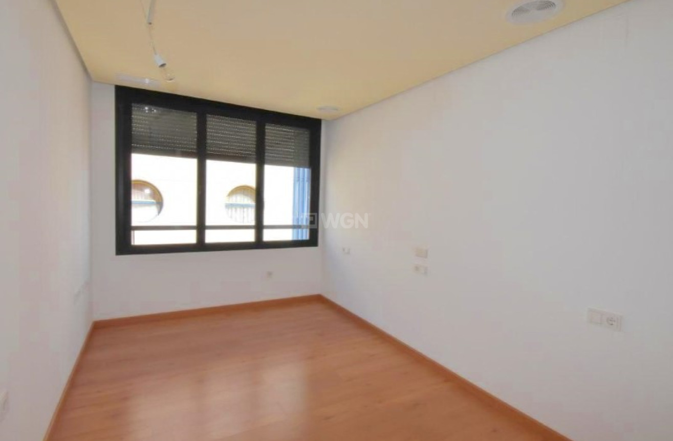 Resale - Apartment / flat - Torrevieja - Costa Blanca