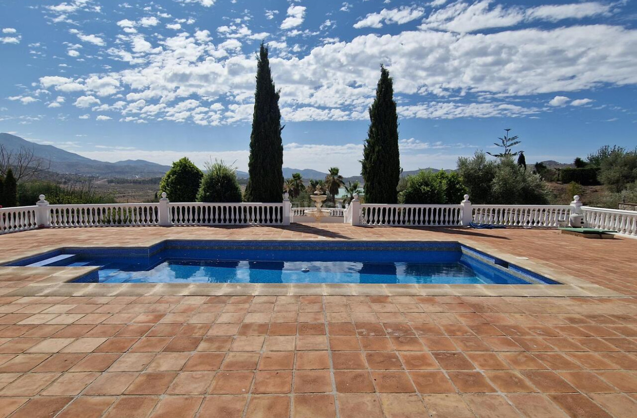 Resale - Villa - Vinuela - Inland