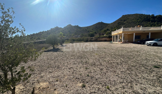 Resale - Villa - Hondón de los Fráiles - Inland