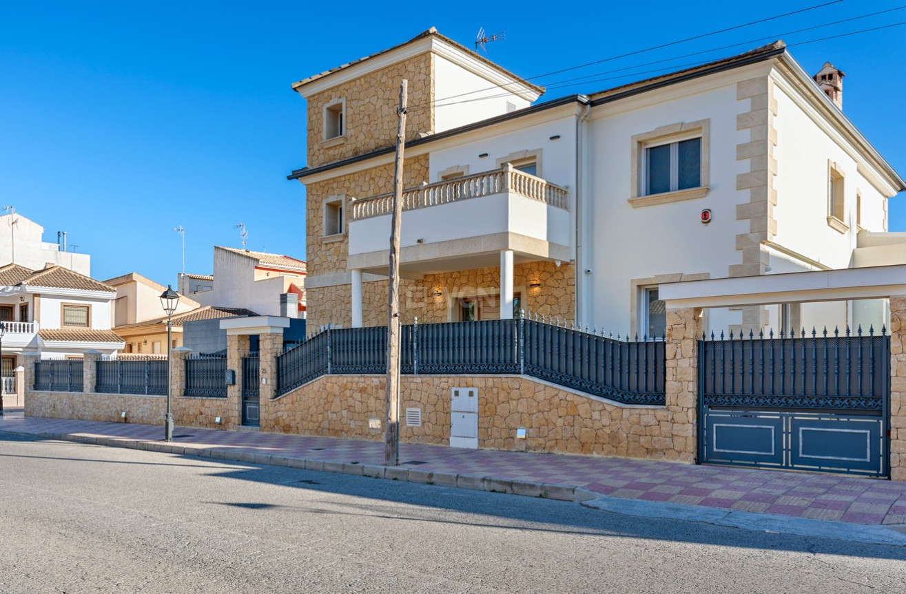 Resale - Villa - Jacarilla - Inland