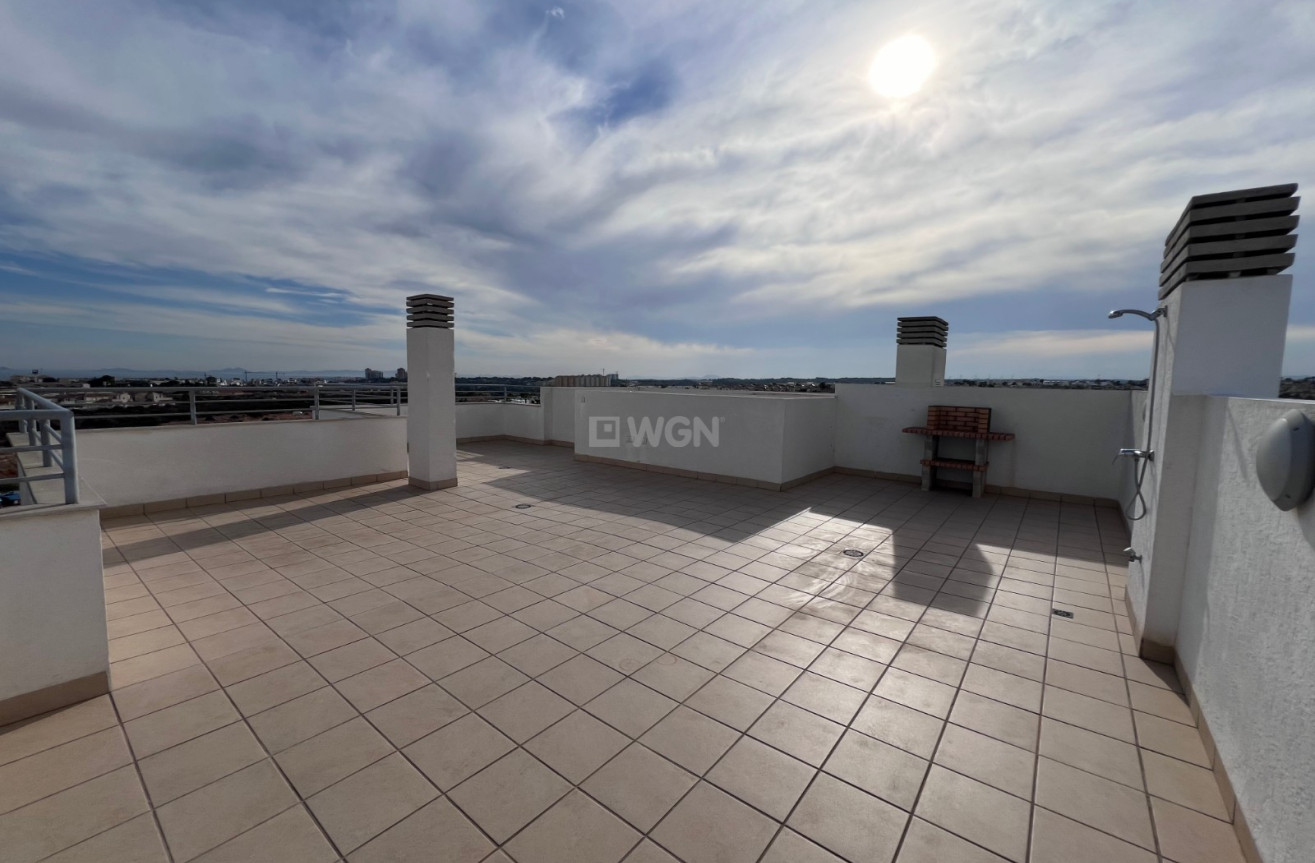 Resale - Apartment / flat - Lomas De Campoamor - Inland