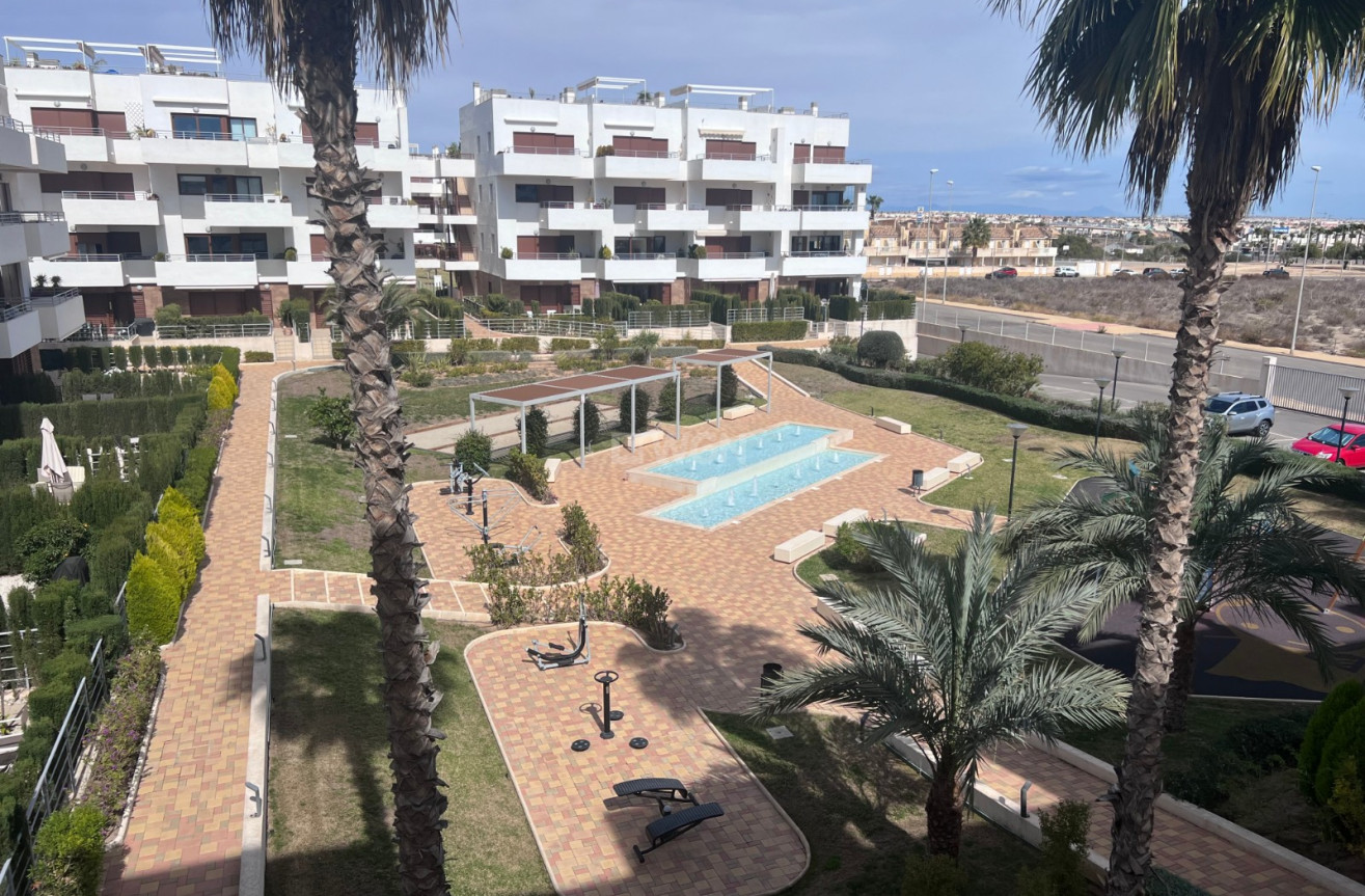 Resale - Apartment / flat - Lomas De Campoamor - Inland