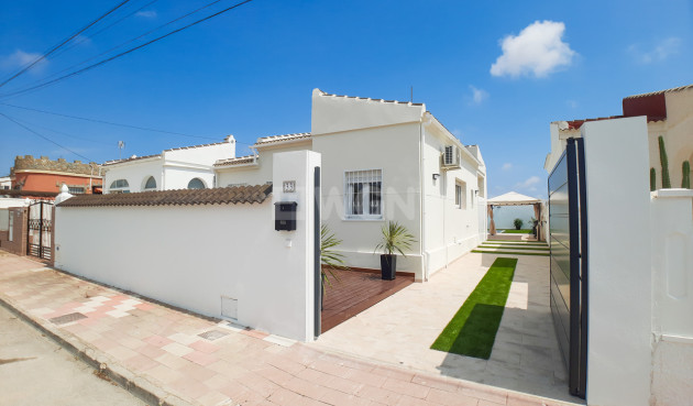 Odsprzedaż - Villa - Torrevieja - Costa Blanca