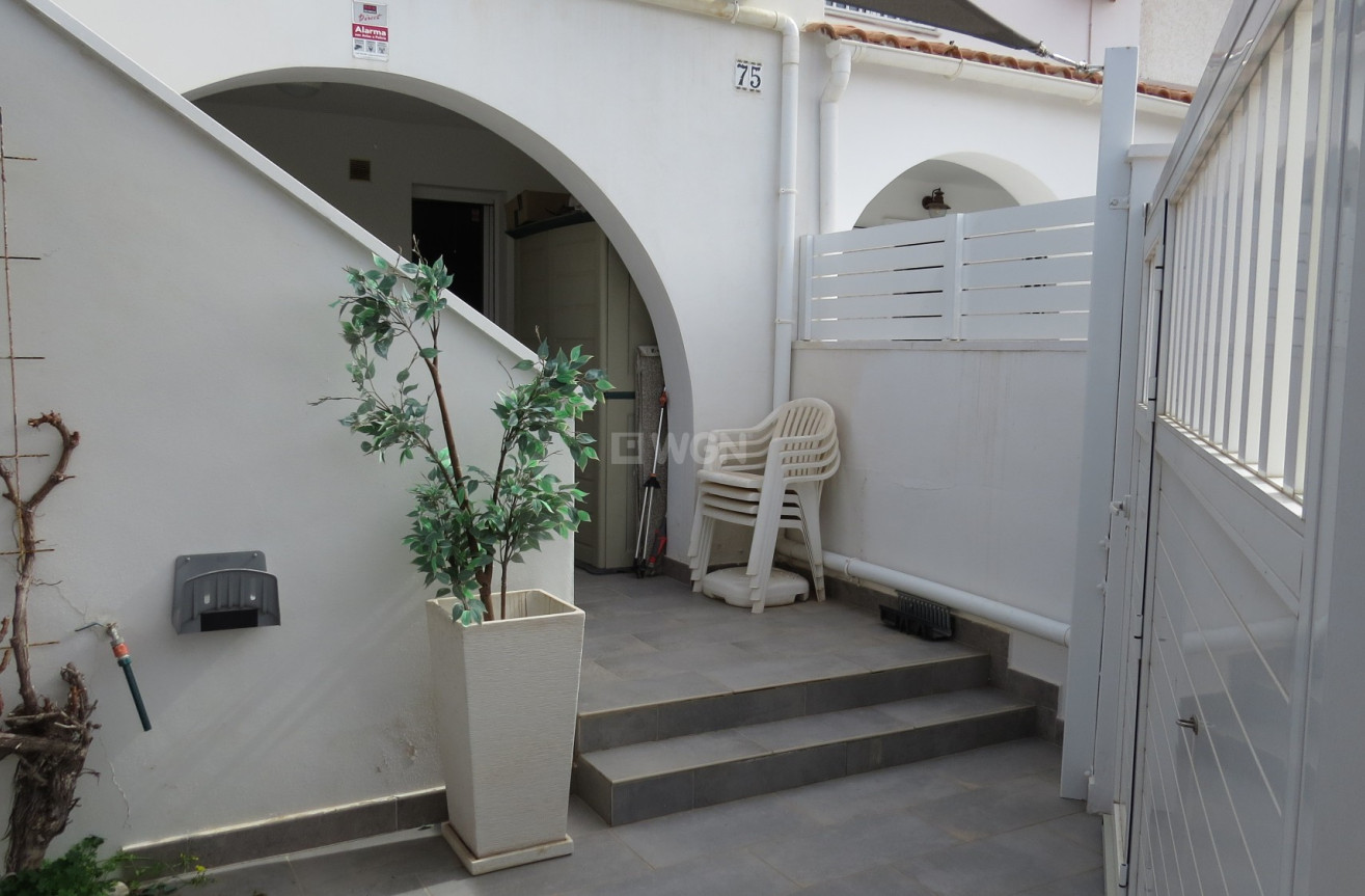 Resale - Apartment / flat - Torrevieja - Costa Blanca