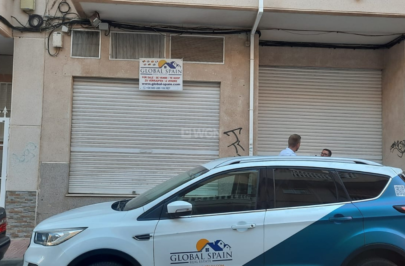 Reventa - Comercial - Torrevieja - Costa Blanca