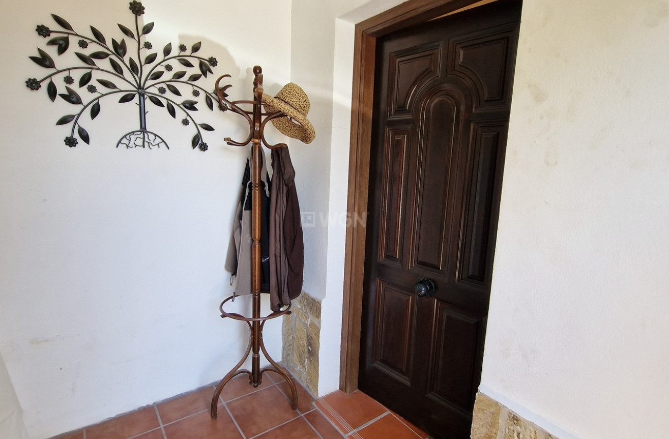 Resale - Villa - Canillas de Aceituno - Inland